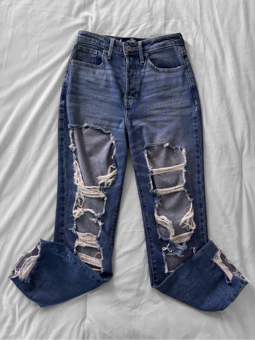 Hollister Ultra High Rise Distressed Straight Leg Jeans 26